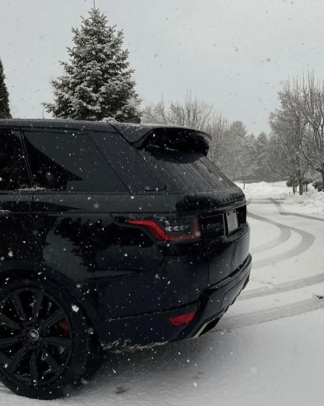 Key Conciergerie arranges premium car rentals for your ski trips, delivered straight to your chalet or hotel.

Contact us for a seamless experience 🏔️✨

#KeyConciergerie
#LuxuryTravel #LuxuryConcierge #PrivateConcierge #Courchevel 
#LuxuryCar